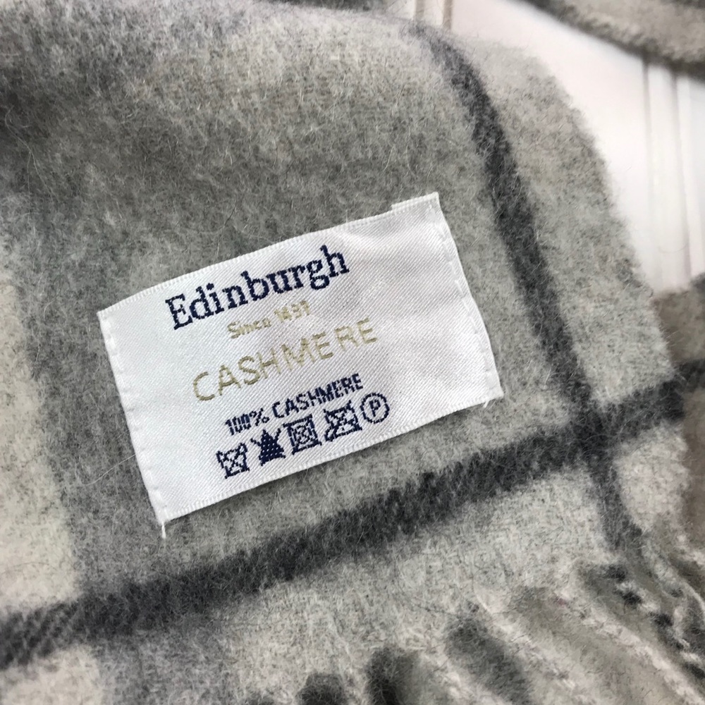 Edinburgh 100% Soft Cashmere Scarf Gray Plaid - Picture 7 of 10